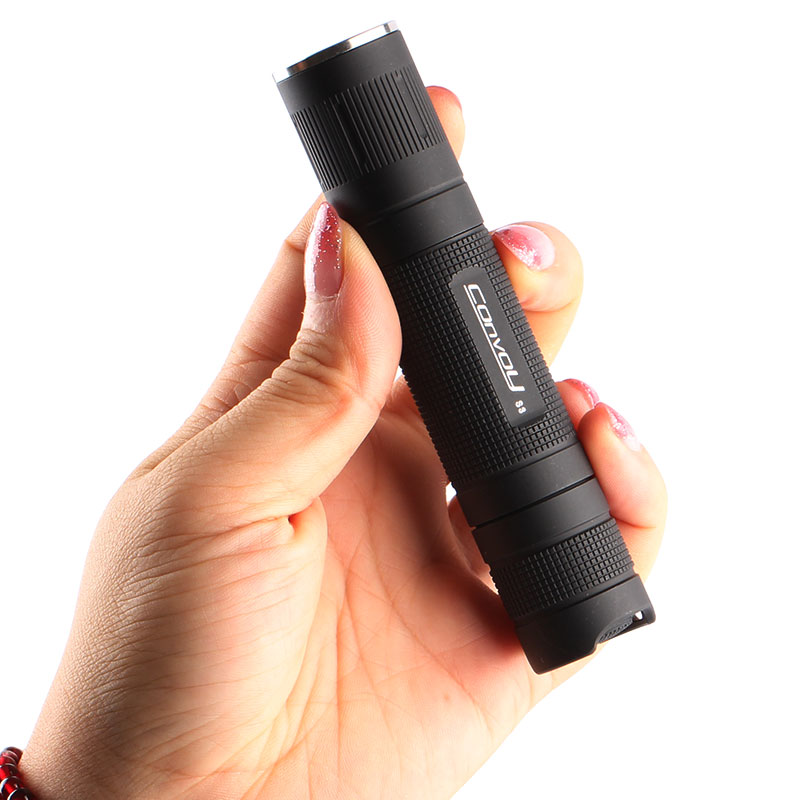 Convoy S3 Nichia 519A R9080 Li - Outdoor Power Group reseña y precio